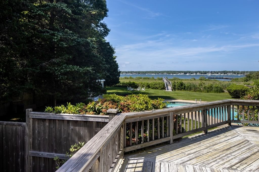 13 Harbor Acres Ln Mattapoisett — Photo 18 of 42