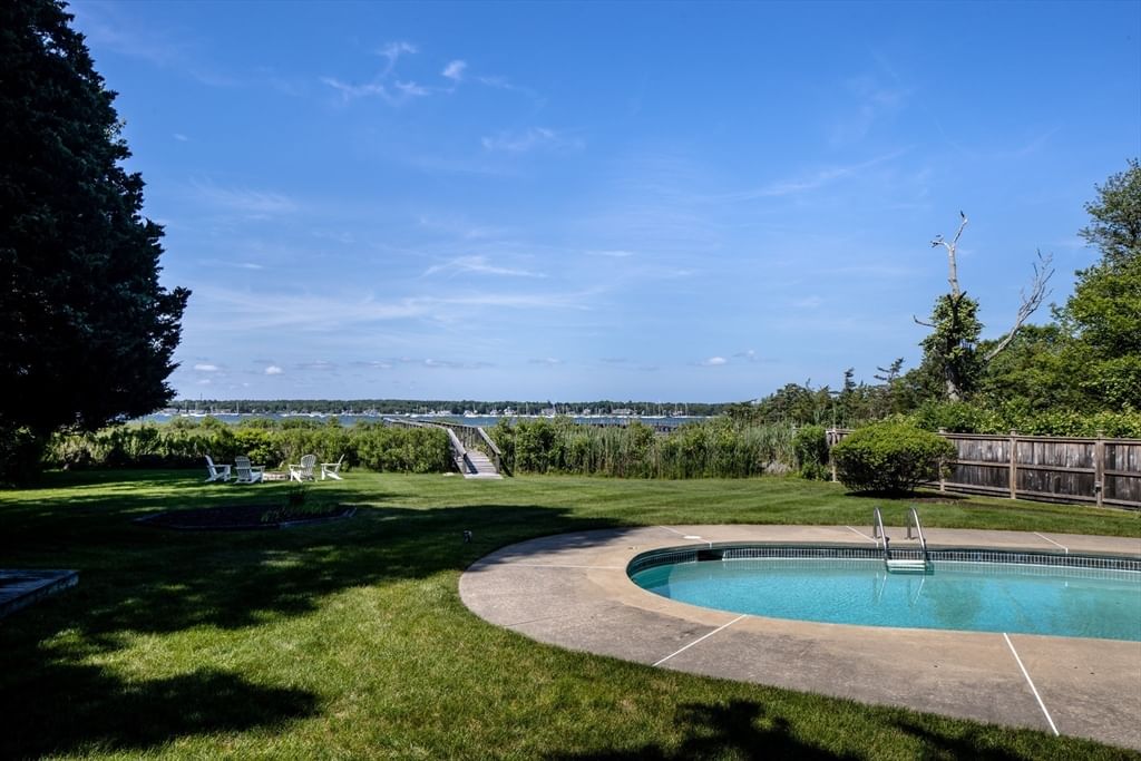 13 Harbor Acres Ln Mattapoisett — Photo 19 of 42