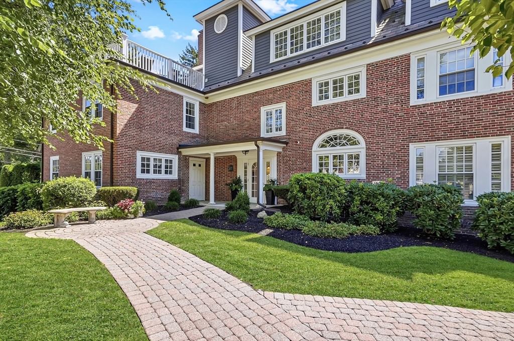 Property at 221 Worcester Lane #6, Waltham, MA 02451