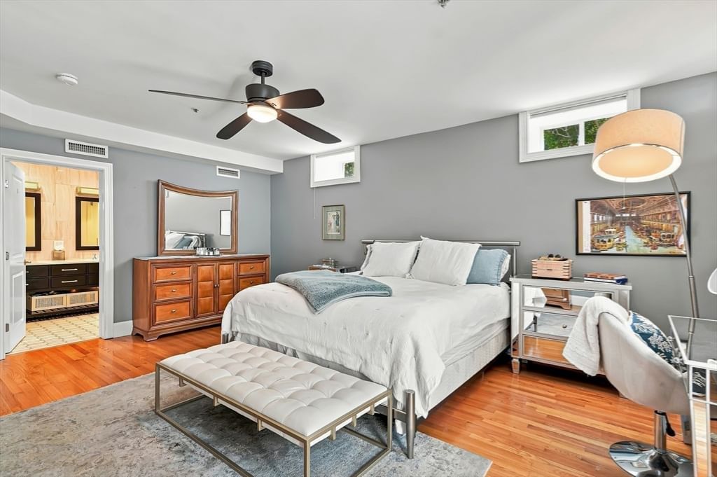 221 Worcester Lane #6 Waltham — Photo 18 of 34