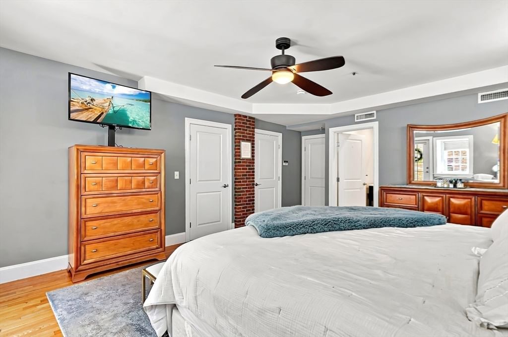 221 Worcester Lane #6 Waltham — Photo 19 of 34