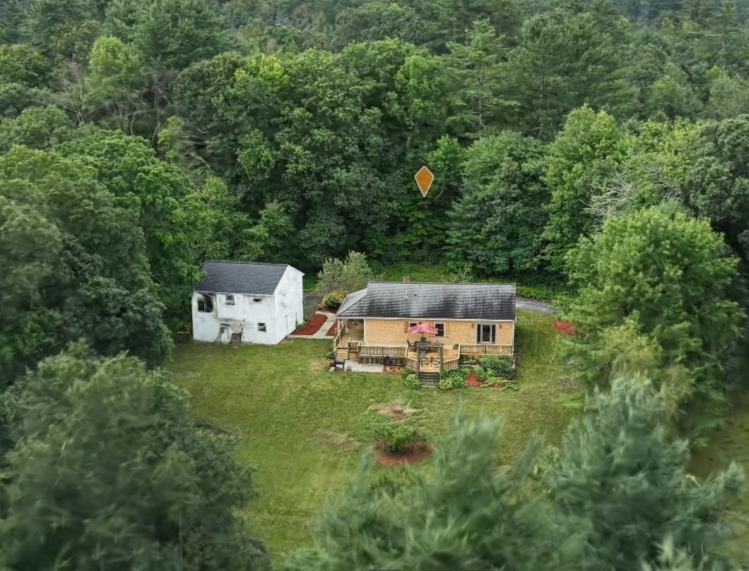 Property at 16-18 Curboy Rd, Sturbridge, MA 01566