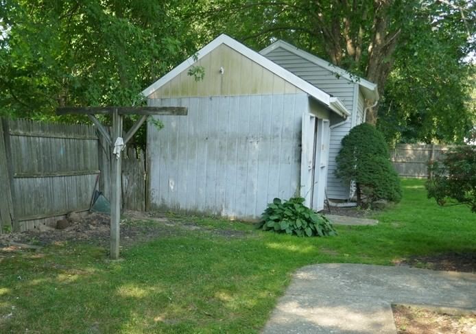 62 Homeland Dr Whitman — Photo 8 of 36