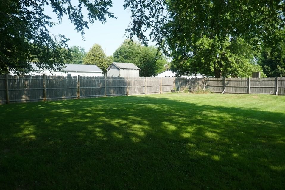 62 Homeland Dr Whitman — Photo 9 of 36