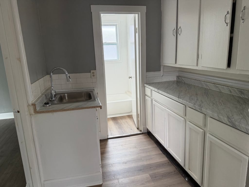 9 Henry St Southbridge — Photo 6 of 13