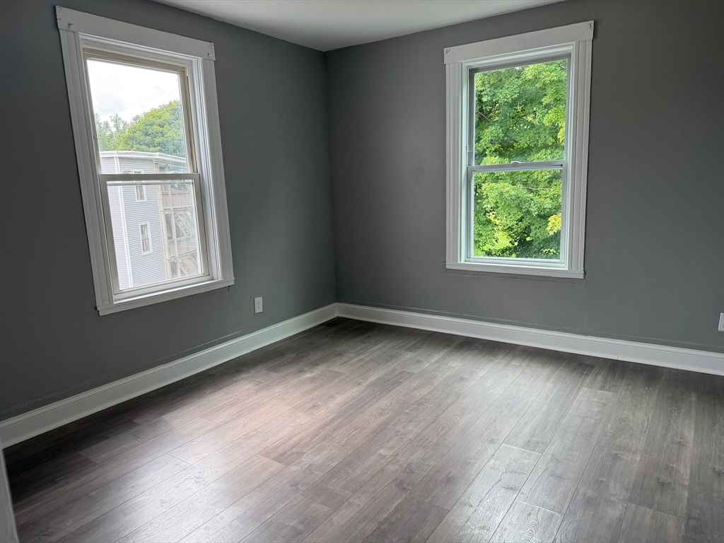 9 Henry St Southbridge — Photo 7 of 13