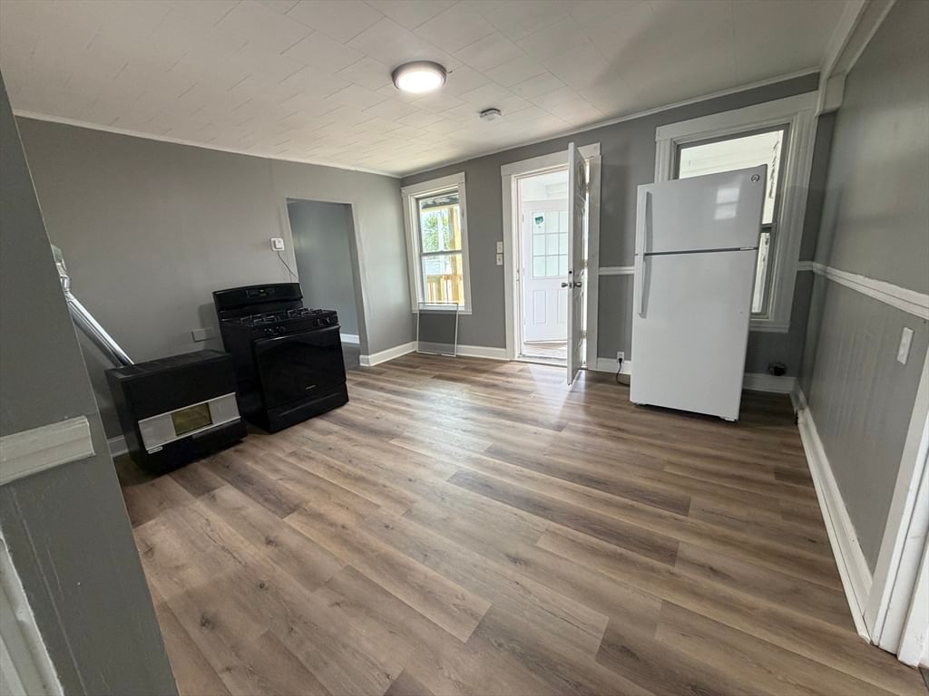 9 Henry St Southbridge — Photo 8 of 13