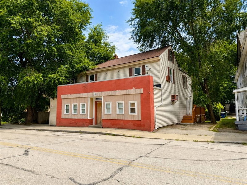 135-137 Elm St
