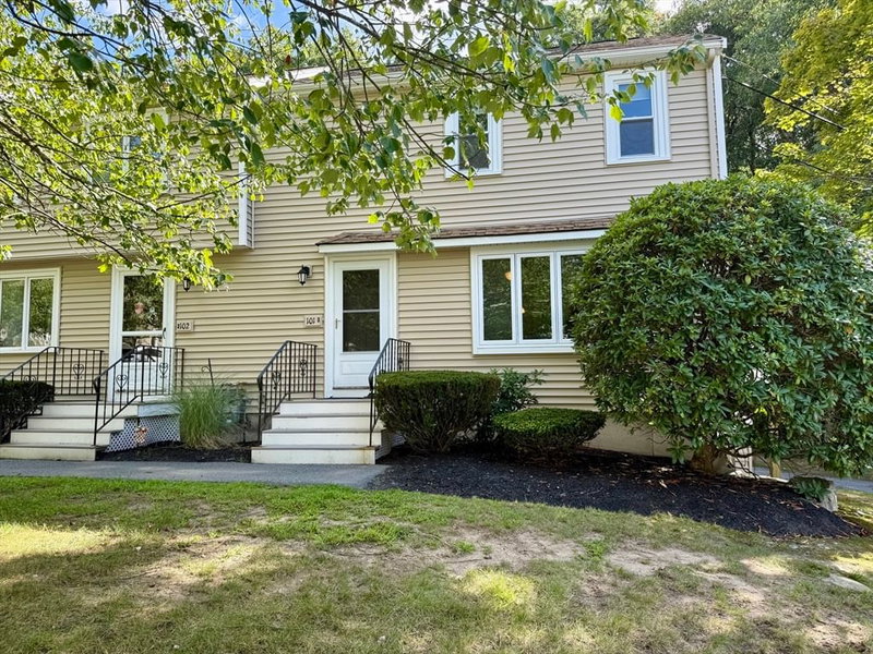 101 Cardinal Lane Unit 101