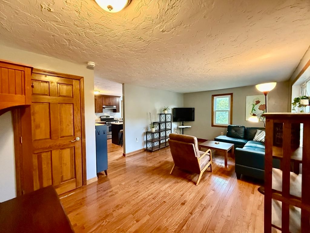 101 Cardinal Lane #101 Tyngsborough — Photo 16 of 33