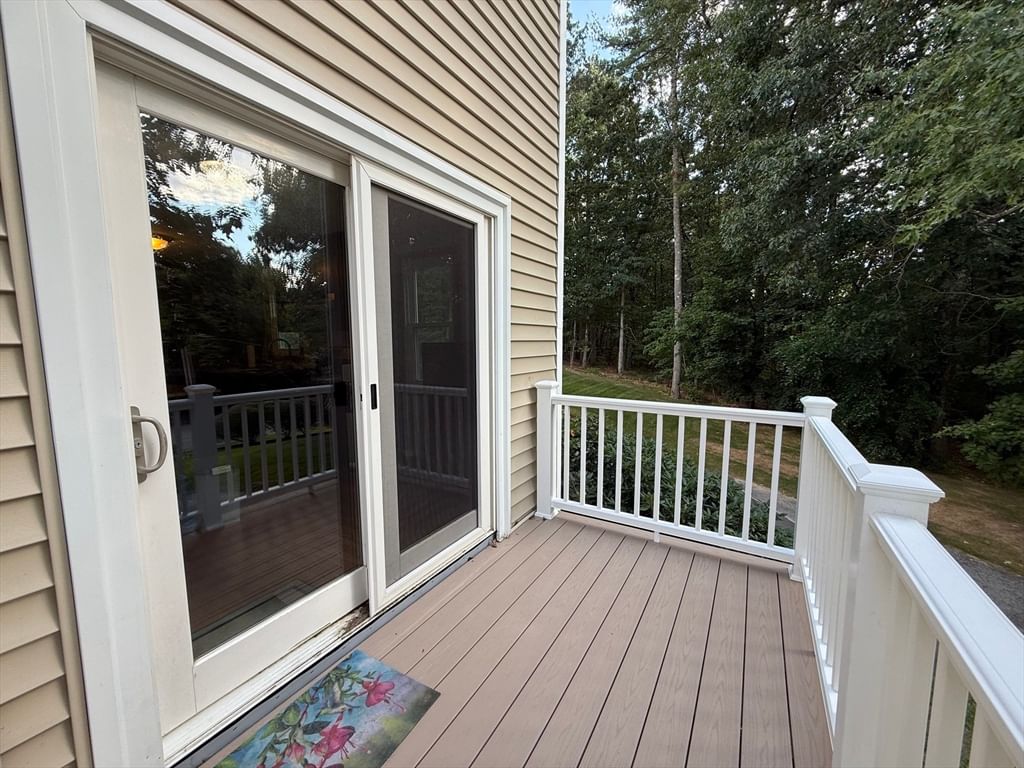 101 Cardinal Lane #101 Tyngsborough — Photo 3 of 33