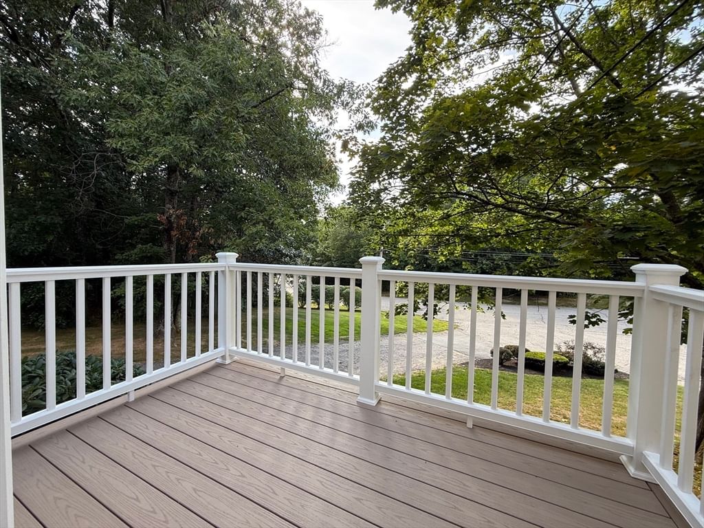 101 Cardinal Lane #101 Tyngsborough — Photo 4 of 33