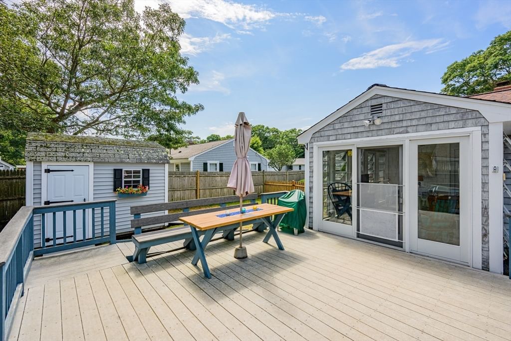 54 Holly Yarmouth — Photo 3 of 20
