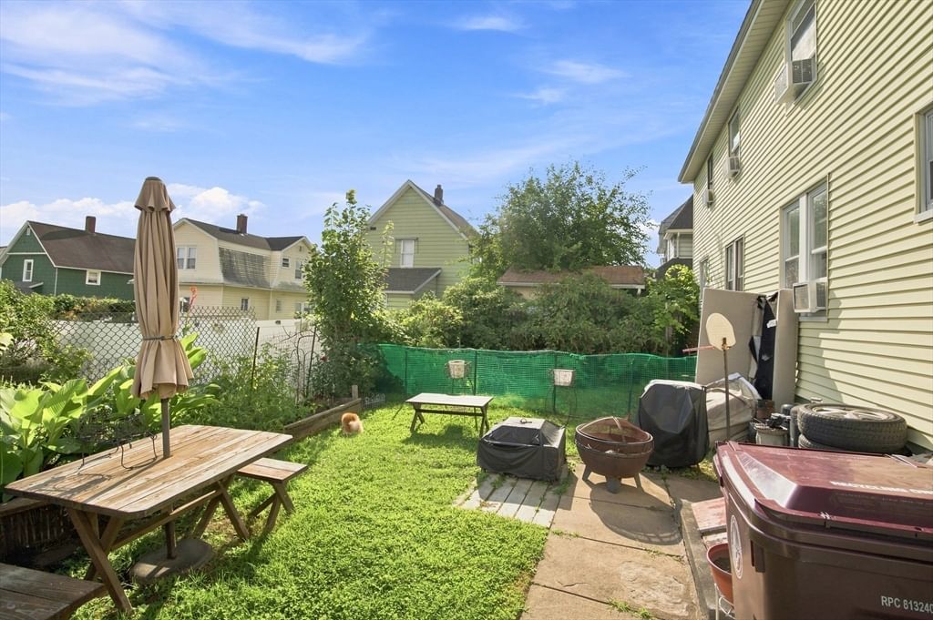 250-252 Winsor Street Ludlow — Photo 19 of 28
