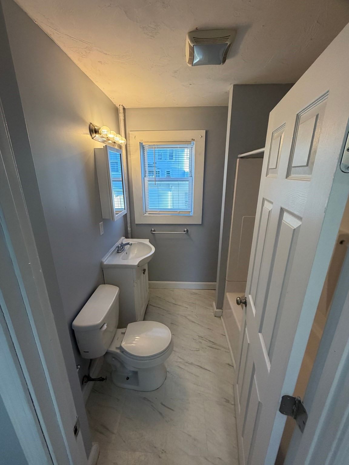 74 Ellis St Brockton — Photo 6 of 29