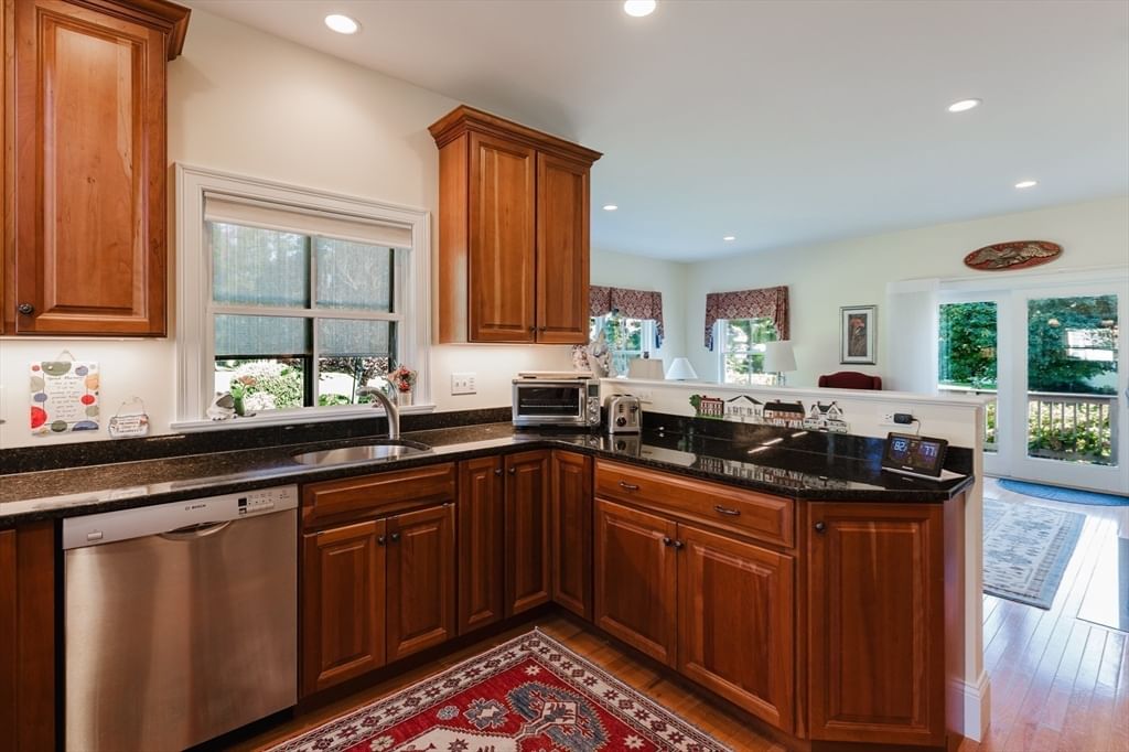20 Hathaway Pond Circle #20 Rochester — Photo 13 of 38