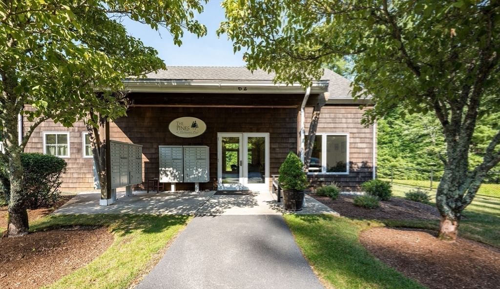 20 Hathaway Pond Circle #20 Rochester — Photo 30 of 38