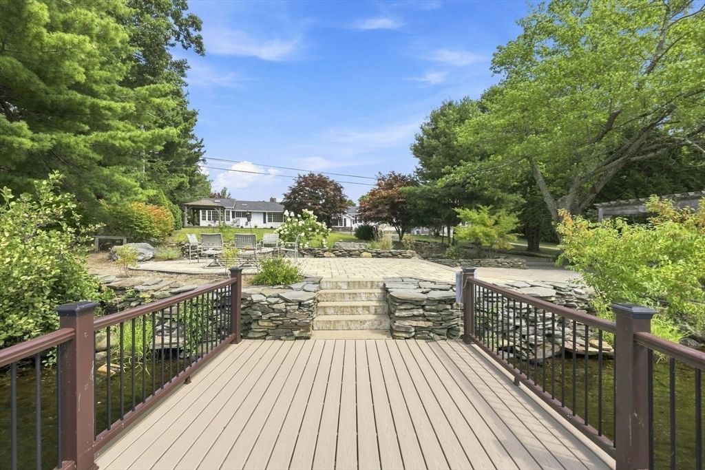 102 Lakeside Dr Monson — Photo 7 of 42