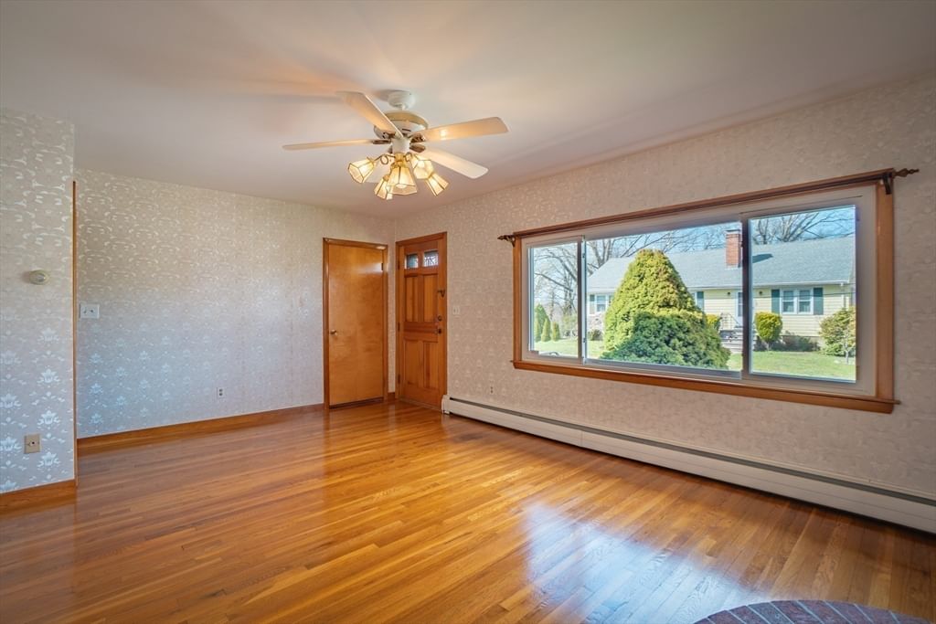 7 Cedarcrest Rd Salem — Photo 6 of 41
