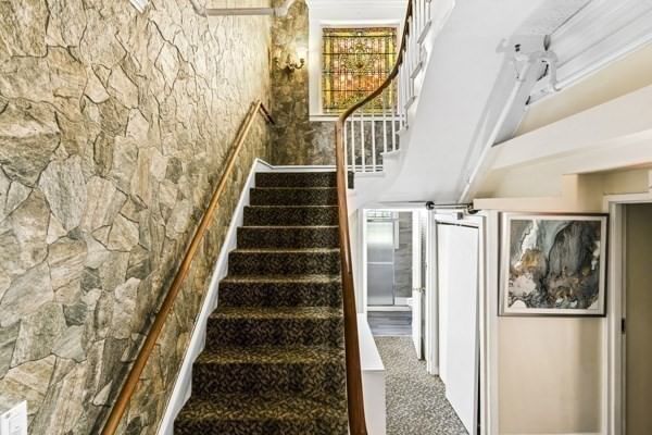 16 Pleasant Street Bridgewater — Photo 14 of 36