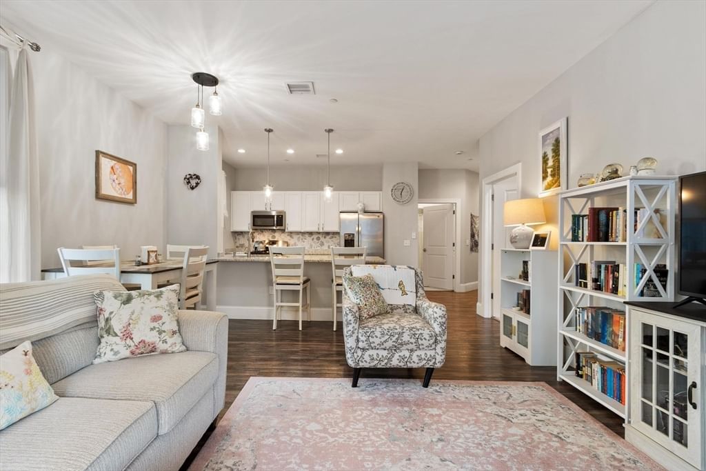 8 Sanborn St #2011 Reading — Photo 16 of 40