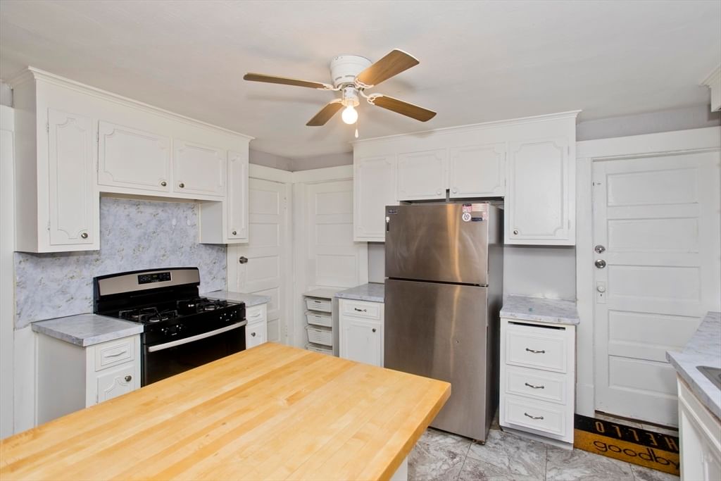 104 Narragansett St Springfield — Photo 12 of 42