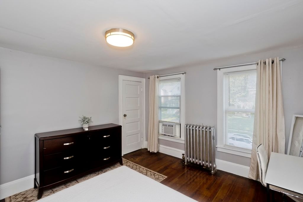 104 Narragansett St Springfield — Photo 16 of 42