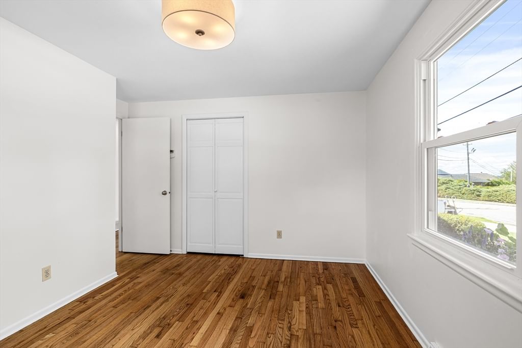 1747 Highland Avenue Fall River — Photo 20 of 35