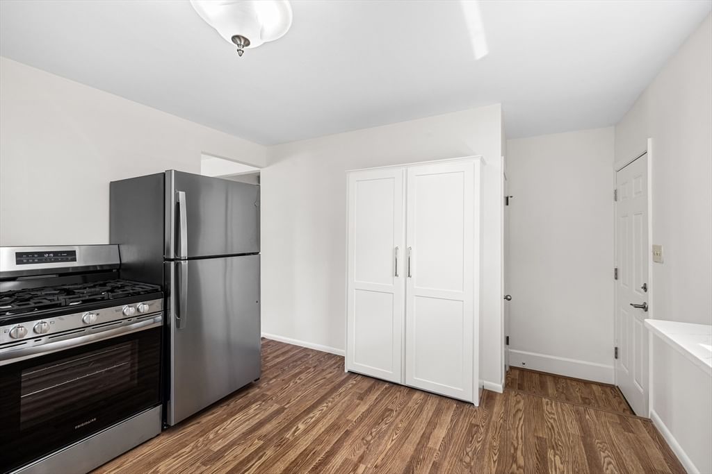 1747 Highland Avenue Fall River — Photo 28 of 35