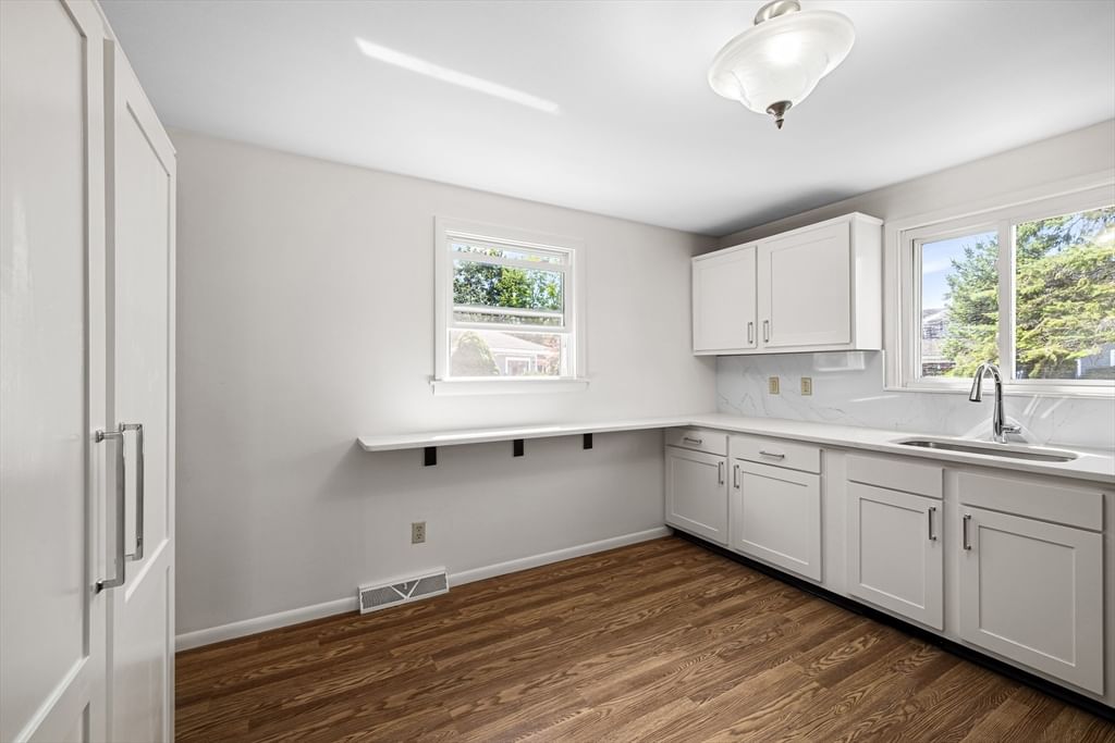 1747 Highland Avenue Fall River — Photo 29 of 35