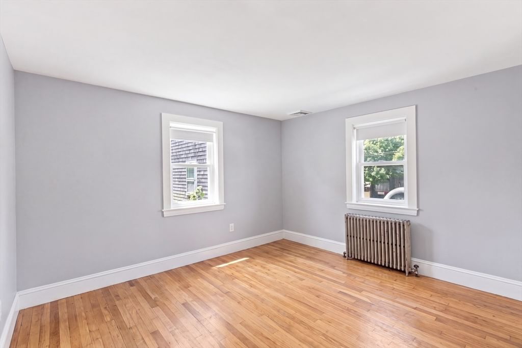 35 Walnut St Barnstable — Photo 16 of 29