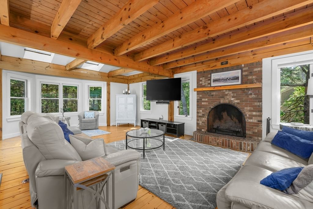 3 Sleepy Hollow Ln Sandwich — Photo 3 of 36