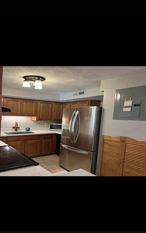 109 Oak Ln #6 Brockton — Photo 6 of 8