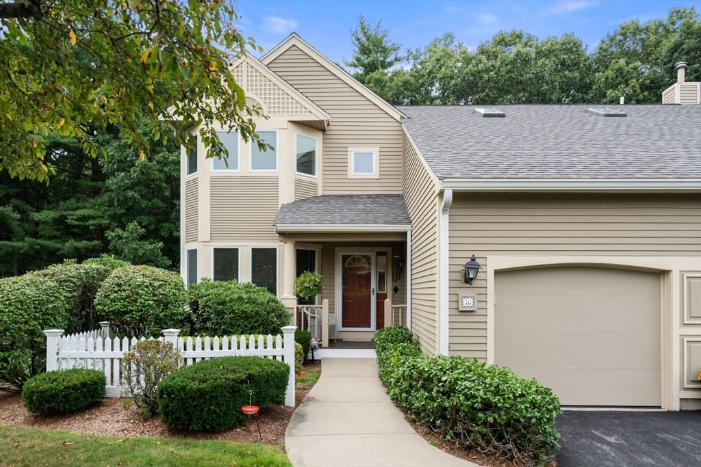 70 Cannon Forge Drive #70 Foxboro — Photo 2 of 34