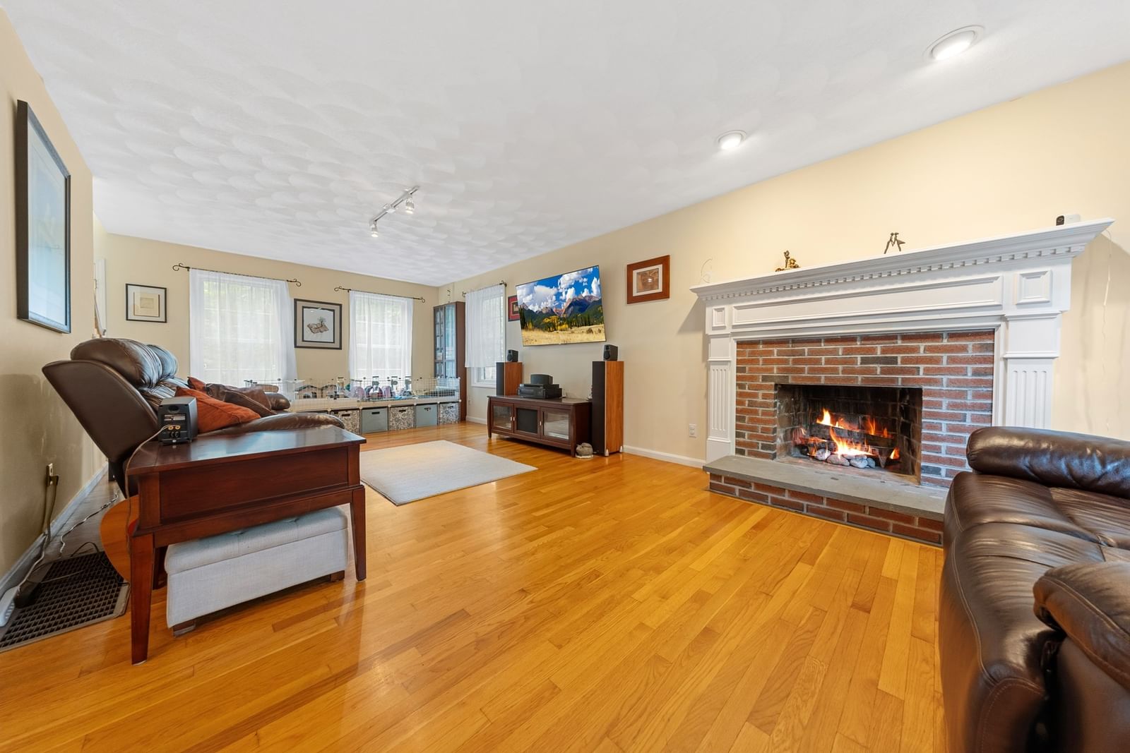 115 Cathedral Drive Attleboro — Photo 13 of 38