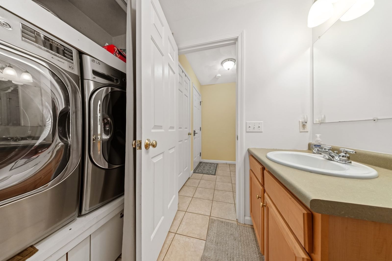 115 Cathedral Drive Attleboro — Photo 15 of 38