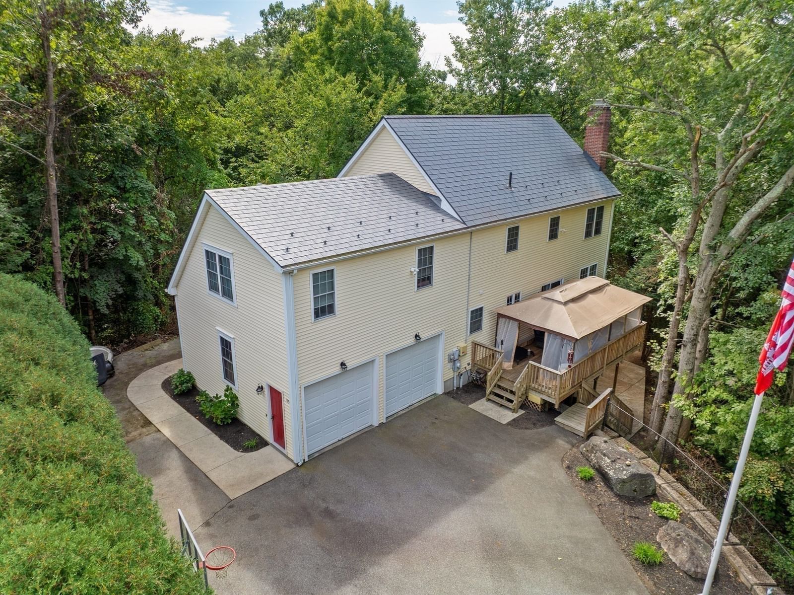 115 Cathedral Drive Attleboro — Photo 36 of 38