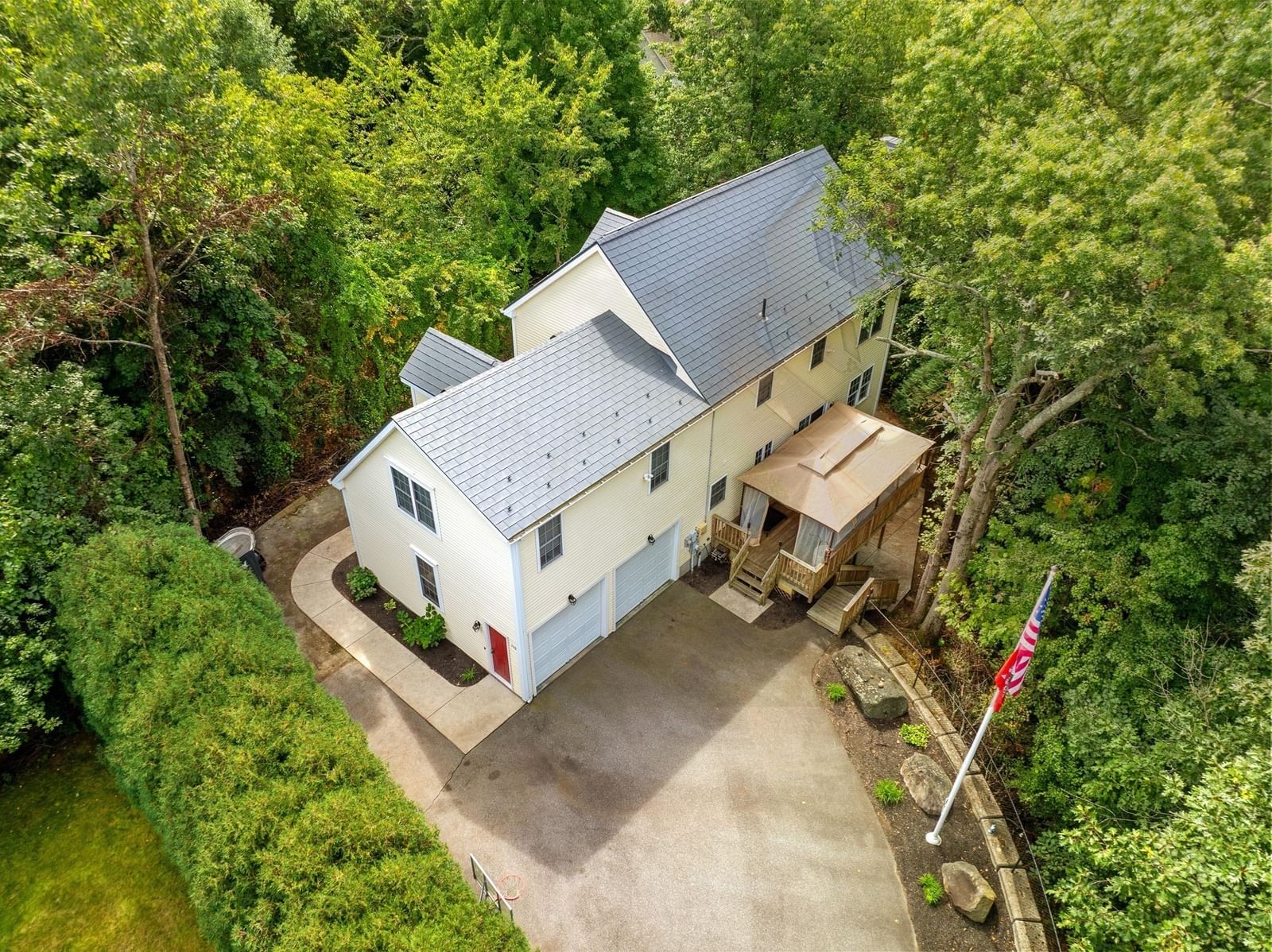 115 Cathedral Drive Attleboro — Photo 5 of 38