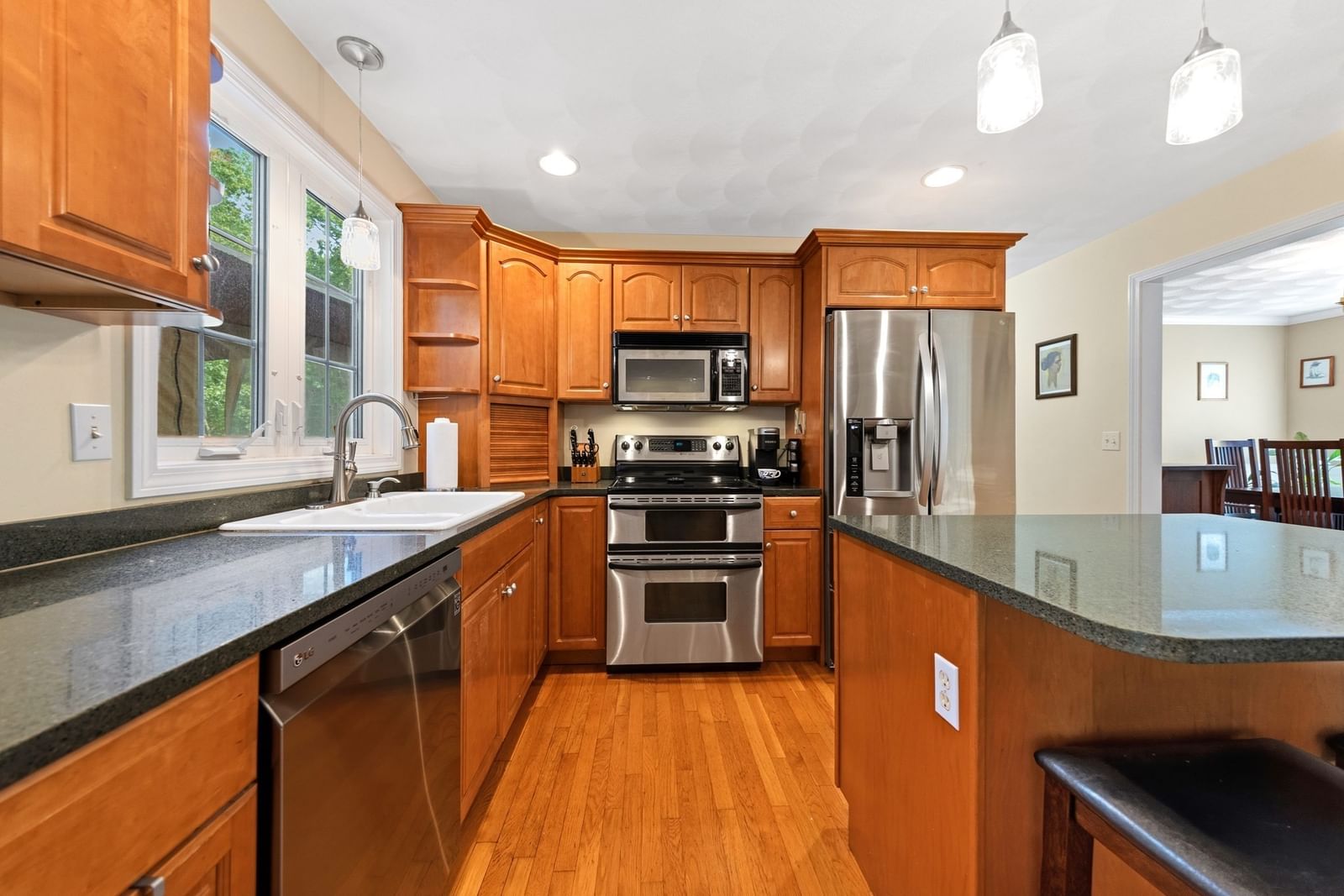115 Cathedral Drive Attleboro — Photo 8 of 38