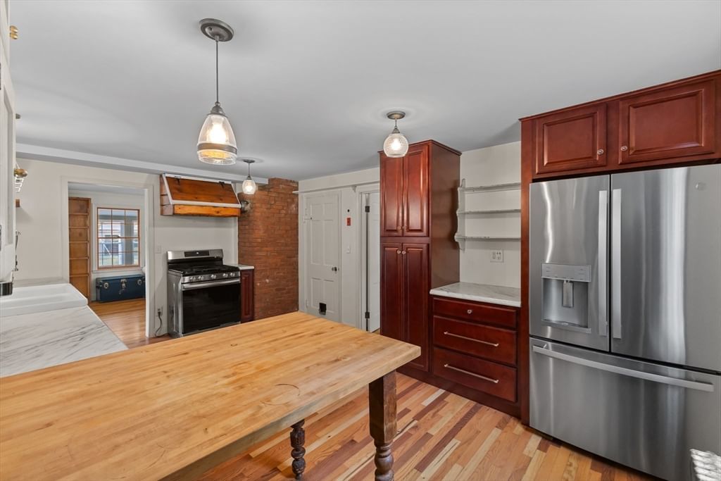 109 Rutherford Rd Oakham — Photo 10 of 42
