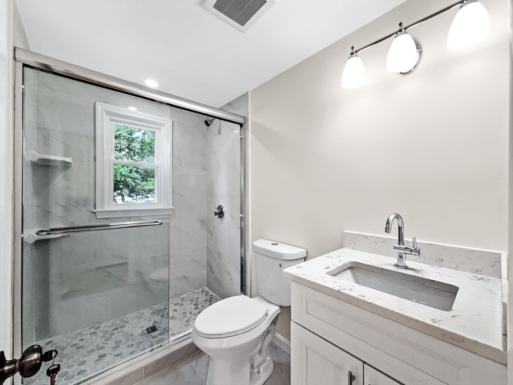 151 Dartmouth St, Lynn, MA 01904 photo 4