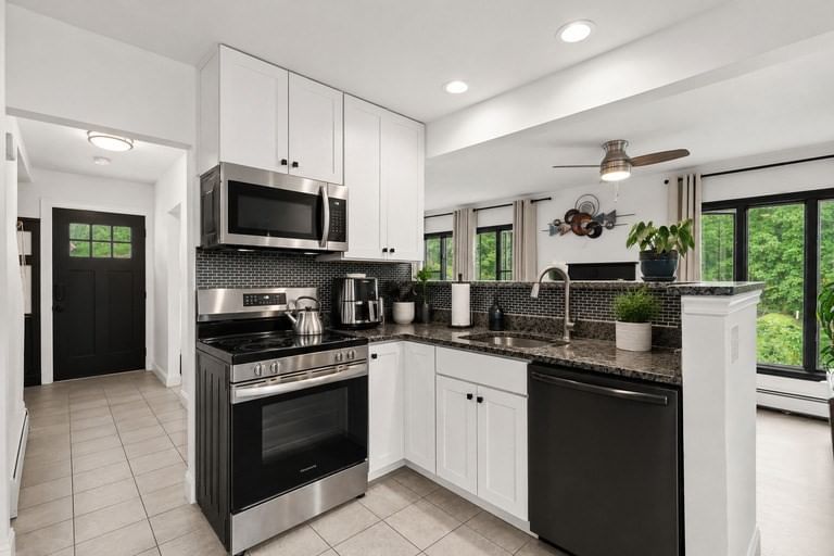 179 West Street Auburn — Photo 10 of 31
