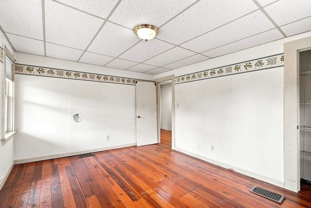 255 Center St Ludlow — Photo 17 of 40
