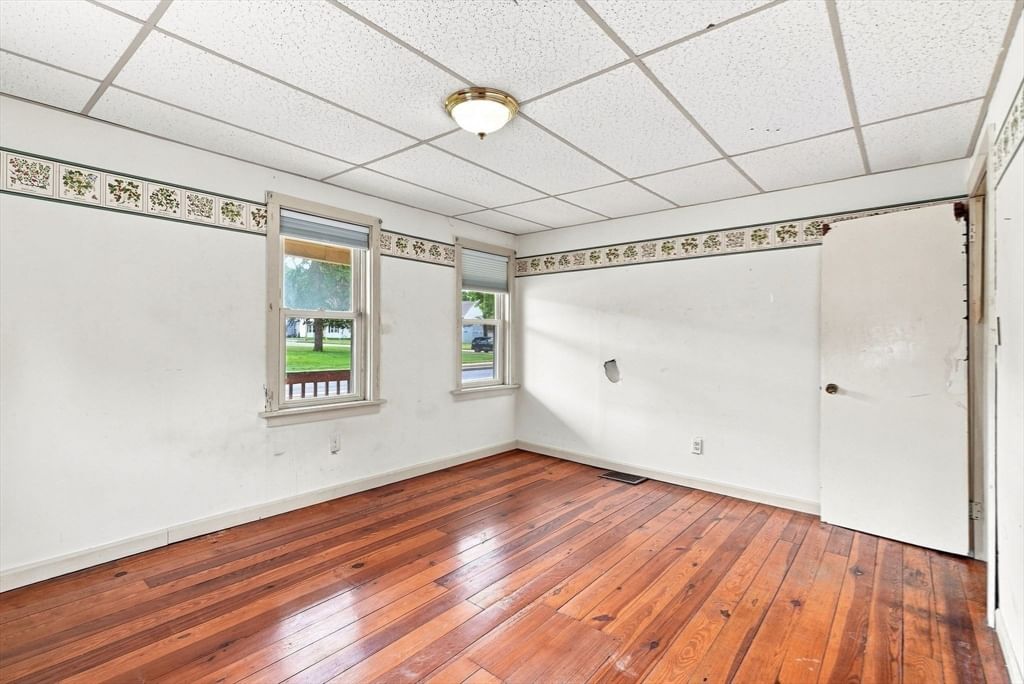 255 Center St Ludlow — Photo 18 of 40