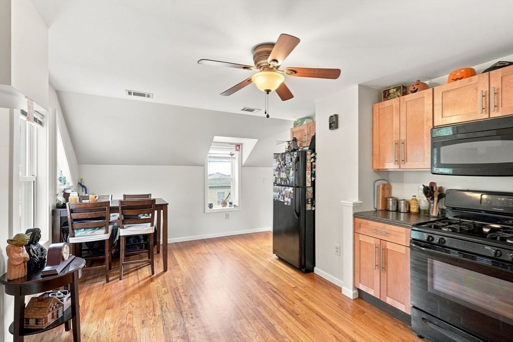 255 Center St Ludlow — Photo 23 of 40