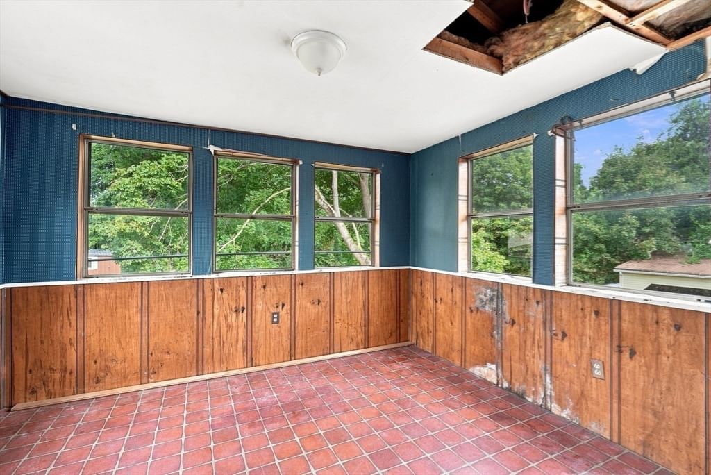 255 Center St Ludlow — Photo 34 of 40