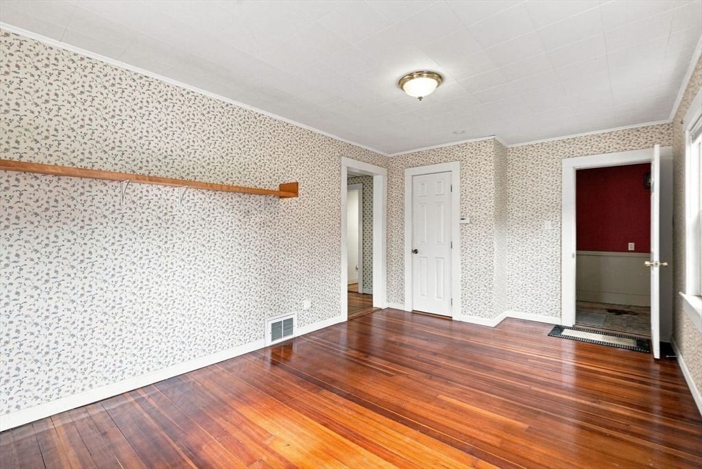 255 Center St Ludlow — Photo 8 of 40