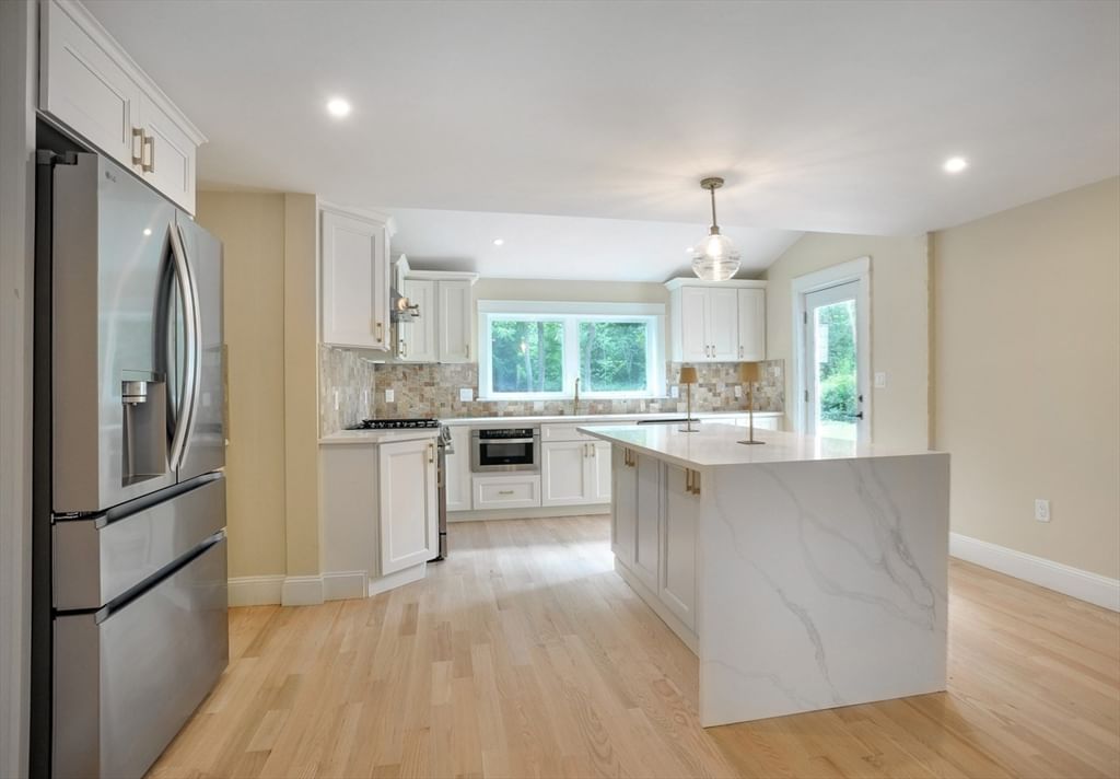 40 Beechwood Street Cohasset — Photo 10 of 26