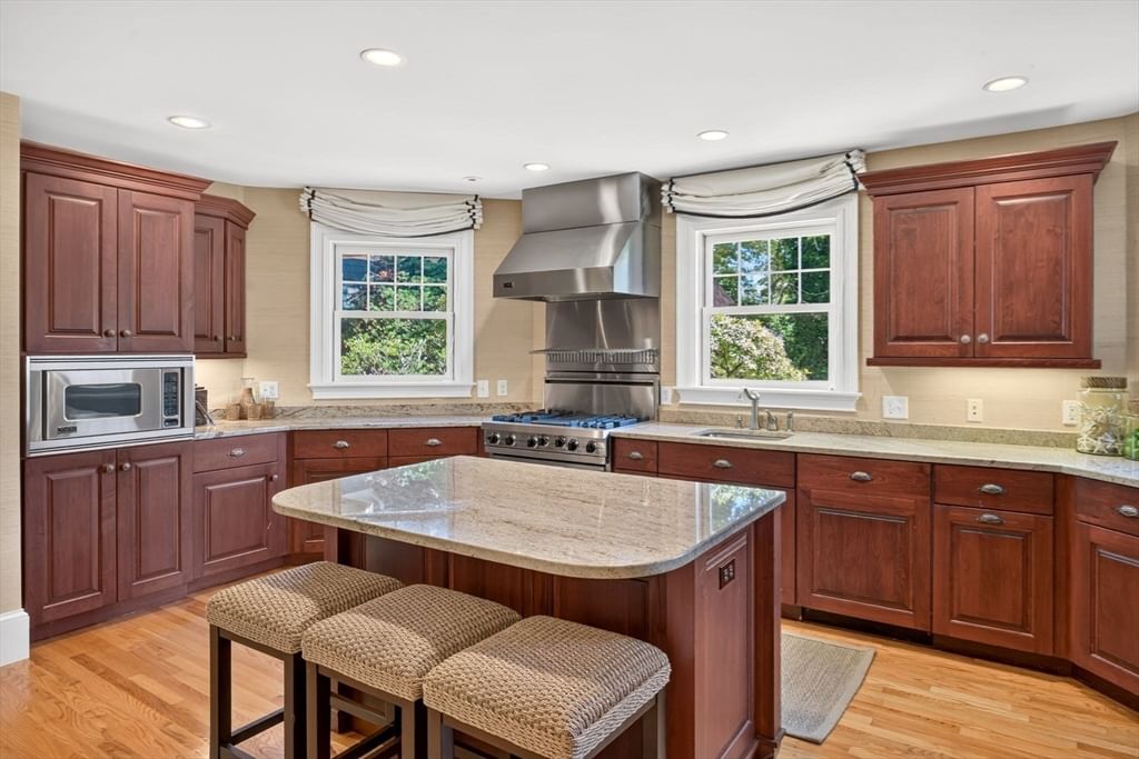 528 Main Street #2 & 3 Harwich — Photo 16 of 42