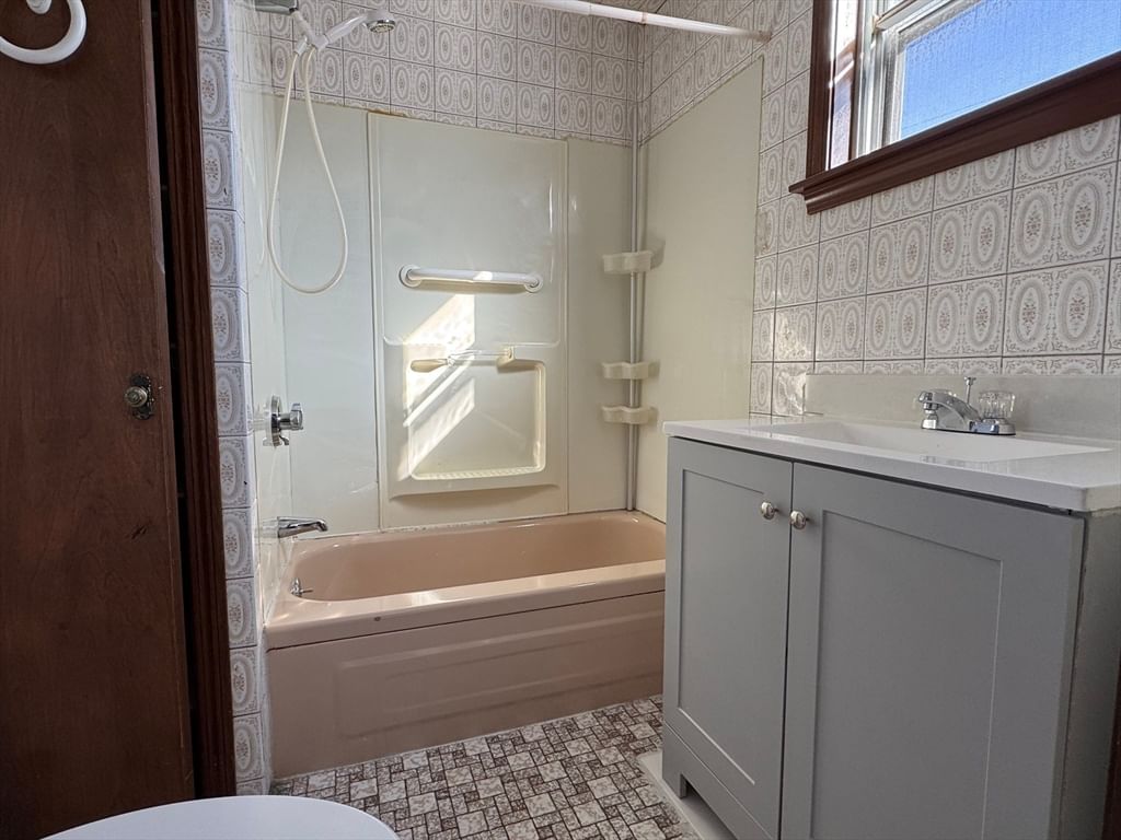 631 Walnut St Fall River — Photo 24 of 39